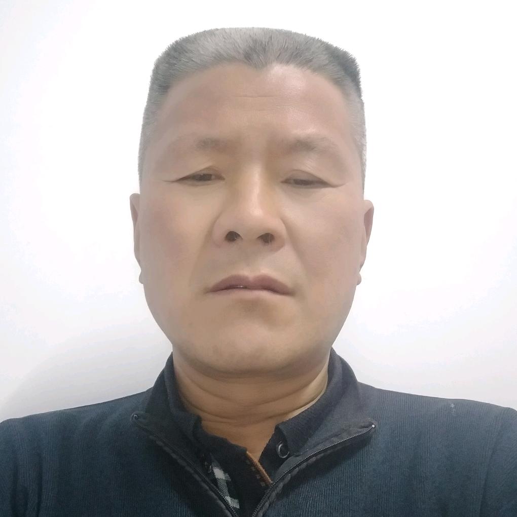 一生快乐给大门喷漆