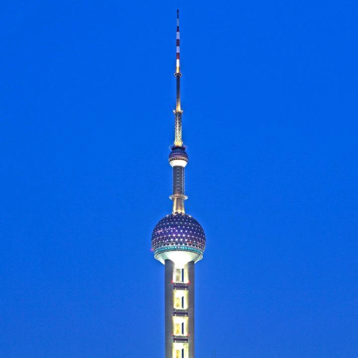 阳光明媚
