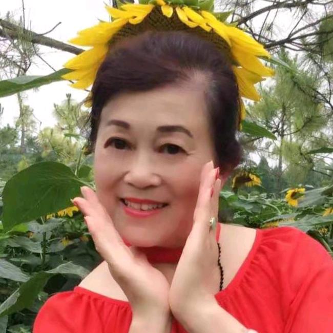 开心的美美