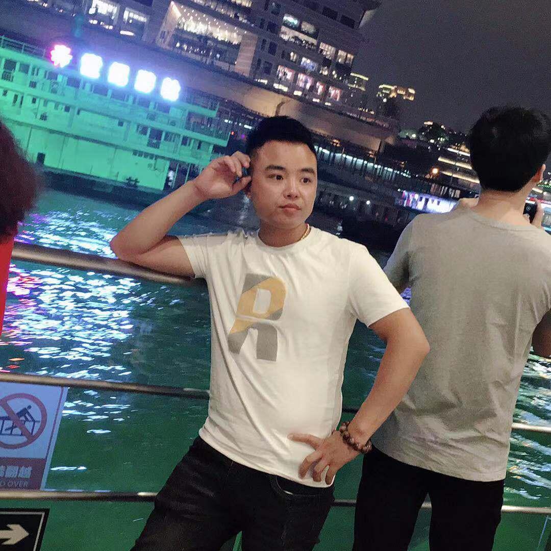 A忘了怎么笑 (｡･ω･｡)ﾉt to