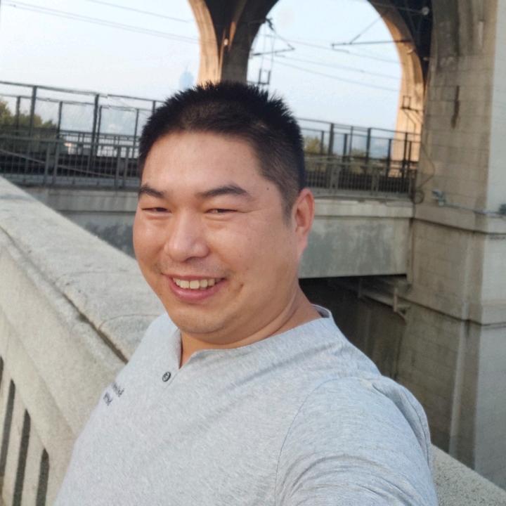 虎哥  驻马店装修华艺卫浴