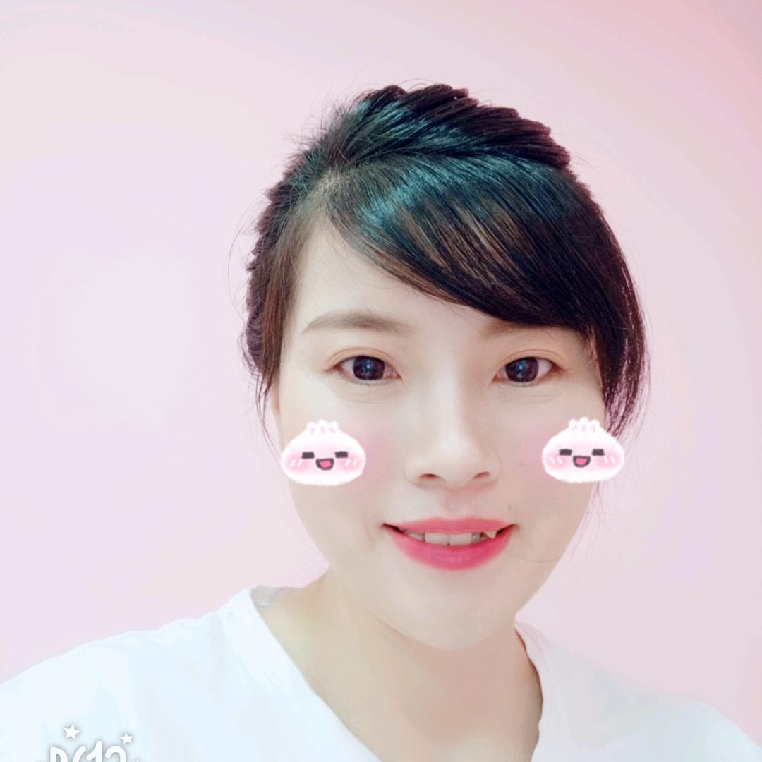 莉莉