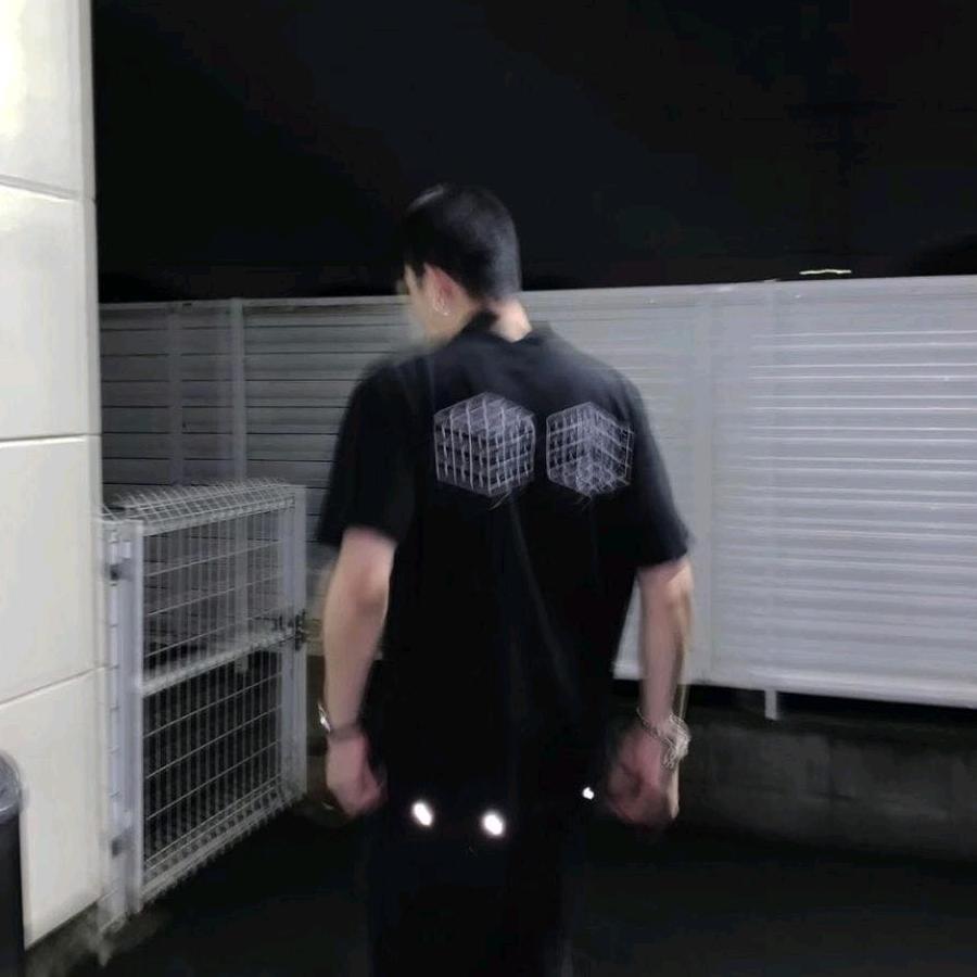 骑着羊儿去放狼🐺