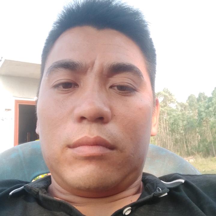 廉江狗场:莫智勇