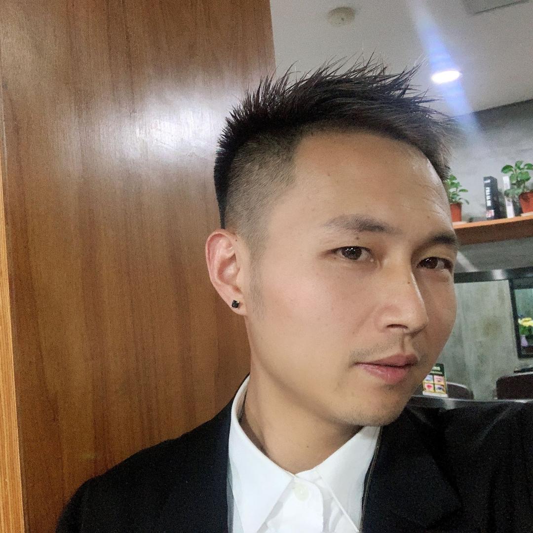 海洋发型师小黑💇爱跑步