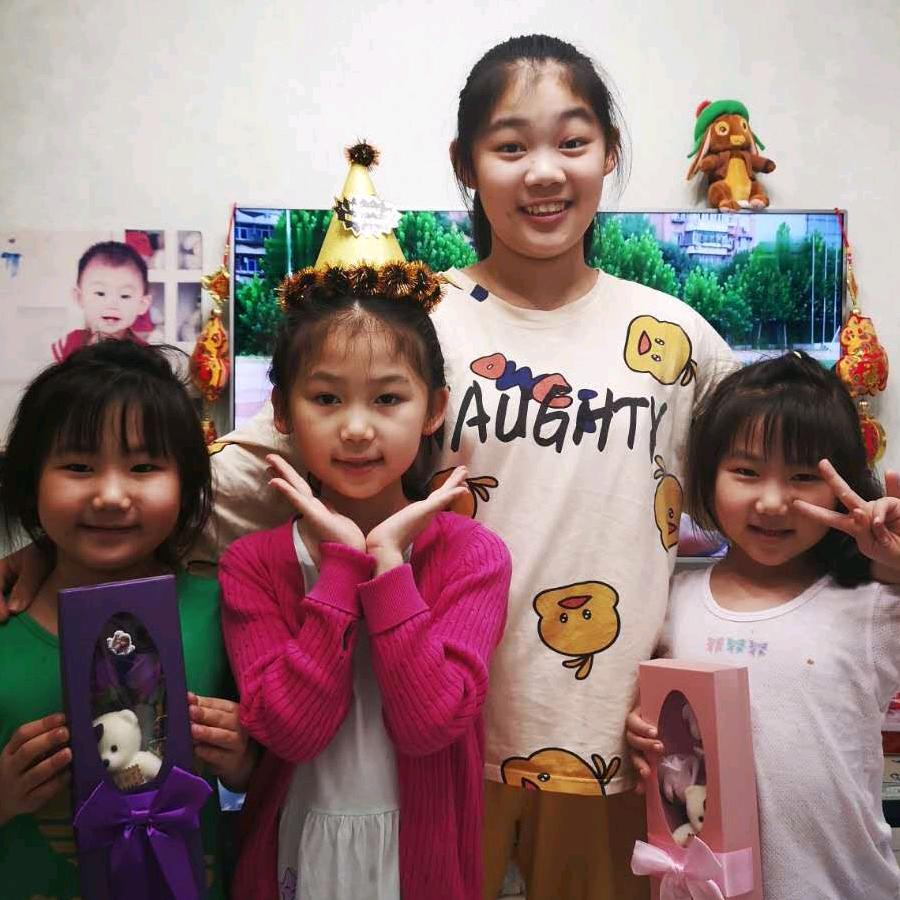 四个公主的妈妈  曼曼