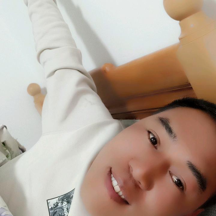 兰坪领源机器租赁有限公司。