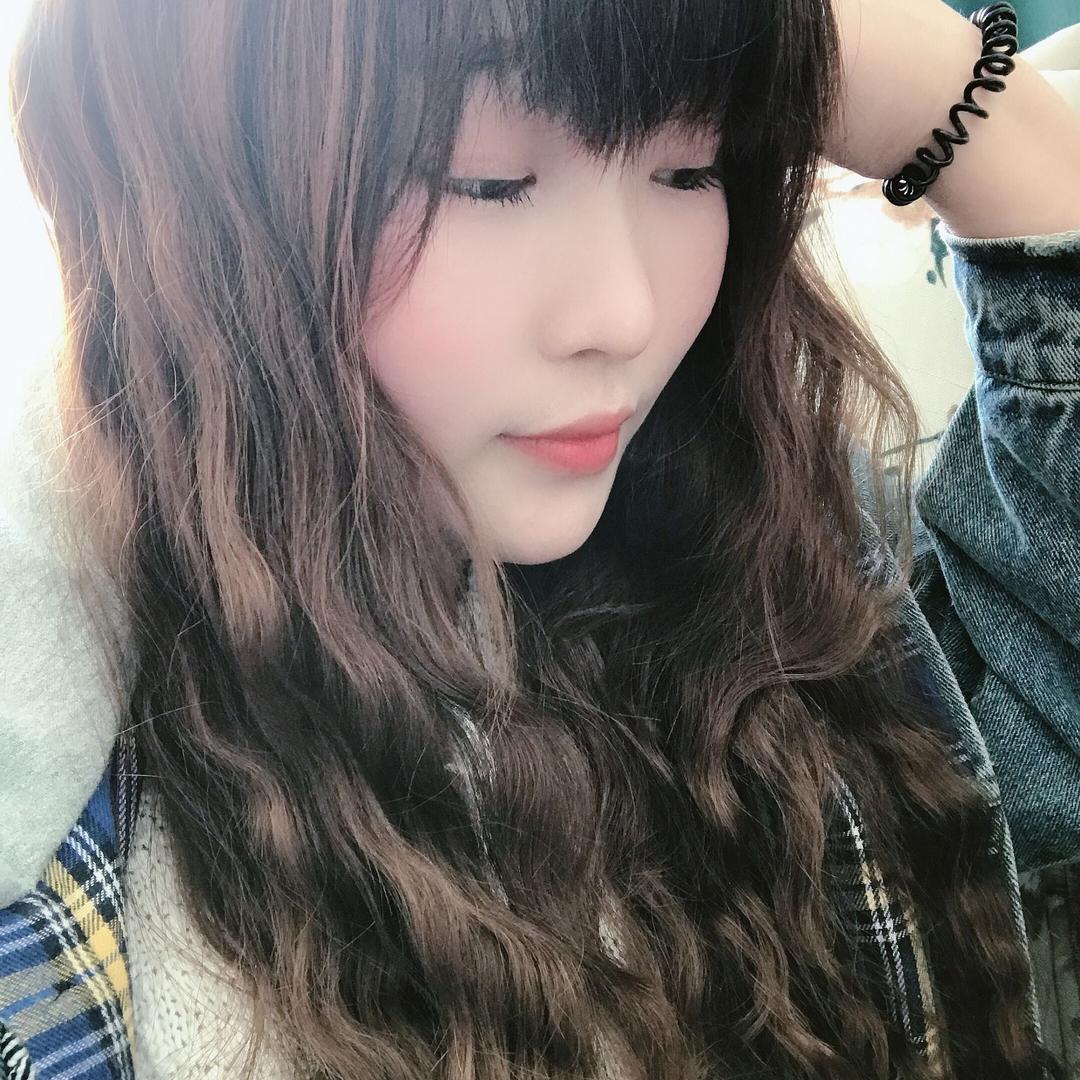 娄漂亮 °