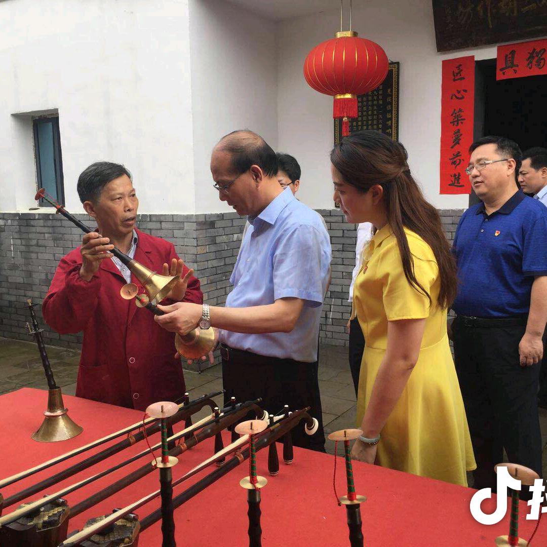 夏侯佐镒（国家非遗民间唢呐制作人)