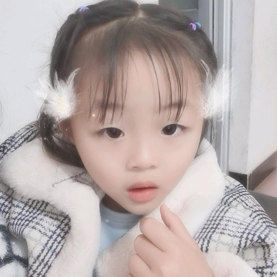 念念，妹妹