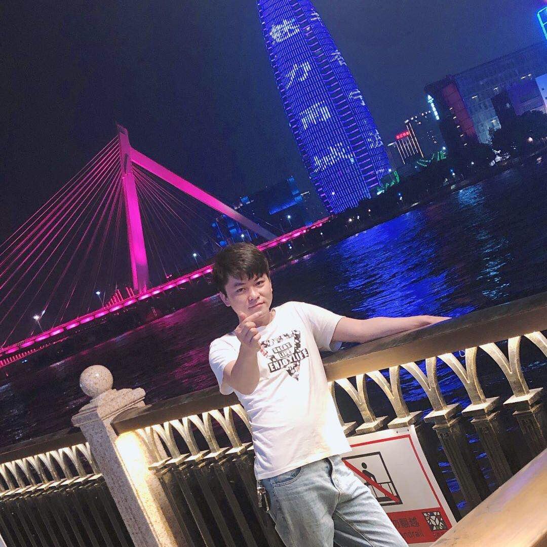 酒醉🌸 的🍷蝴蝶🌻