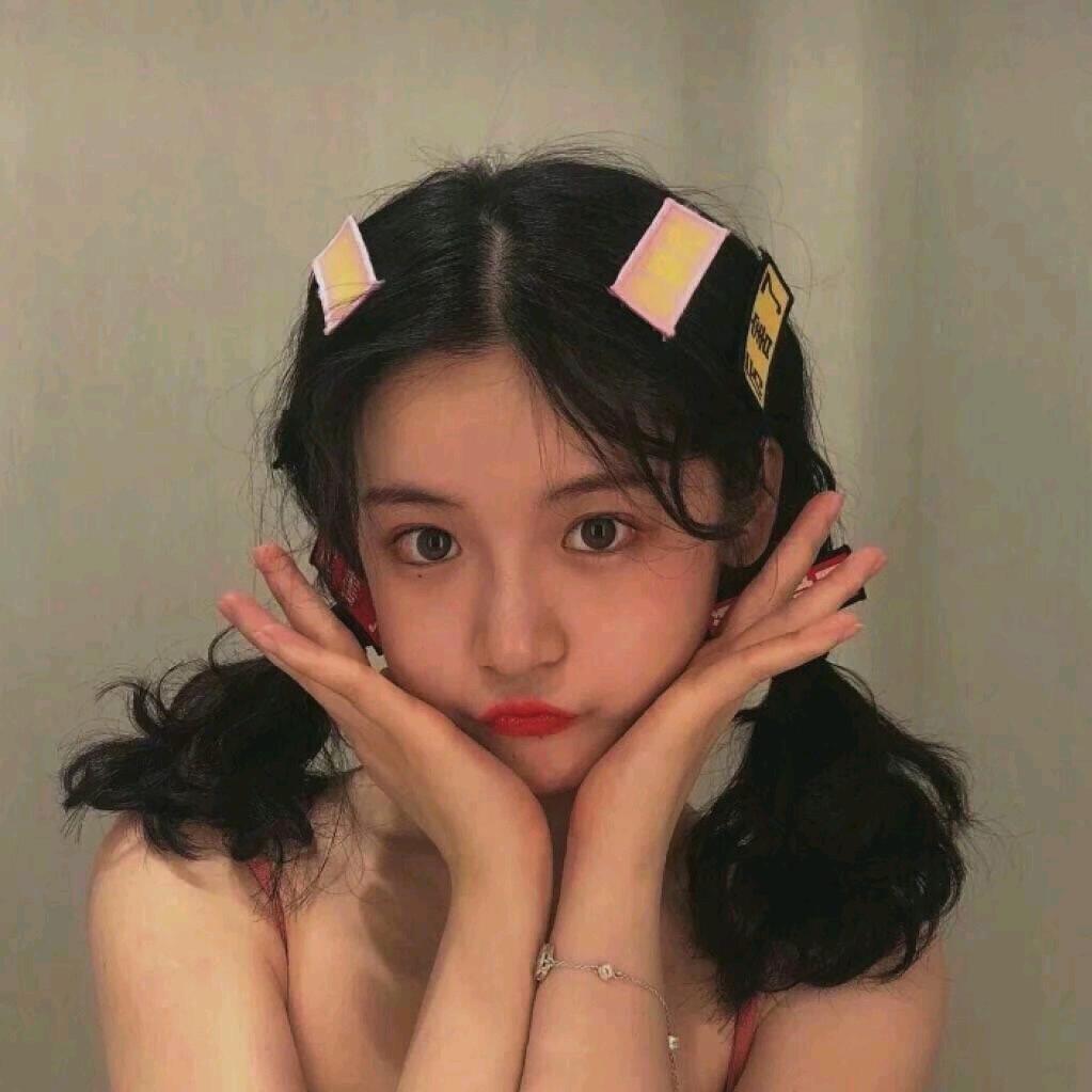 李花花.