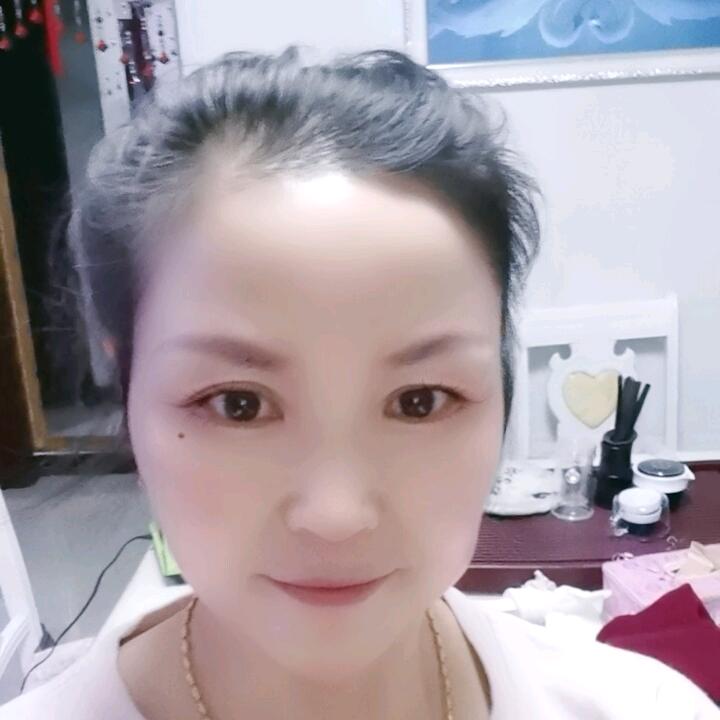 芳芳爱跳舞