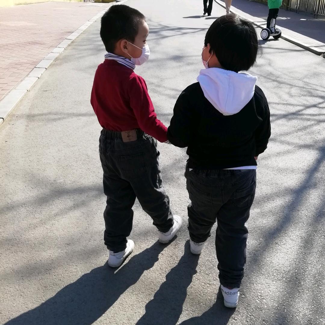 陪捣蛋们的小卒