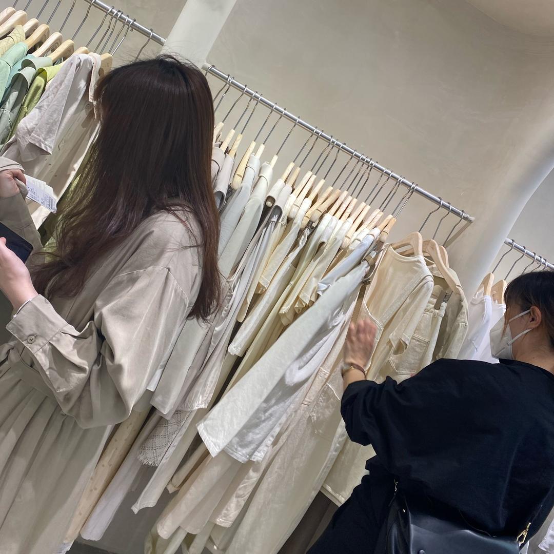 曹欢欢服装商行