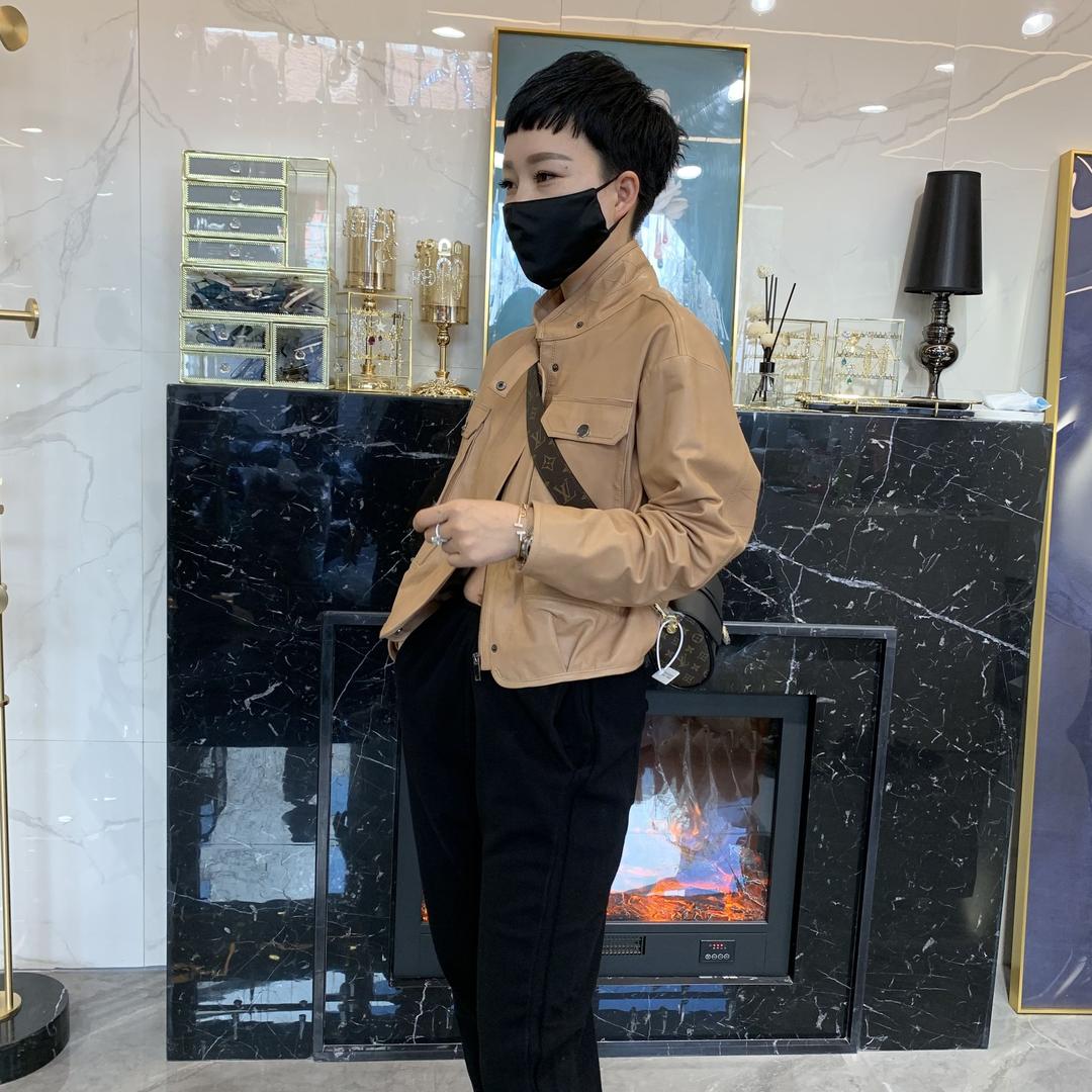 舞舞尧涵服饰形象号