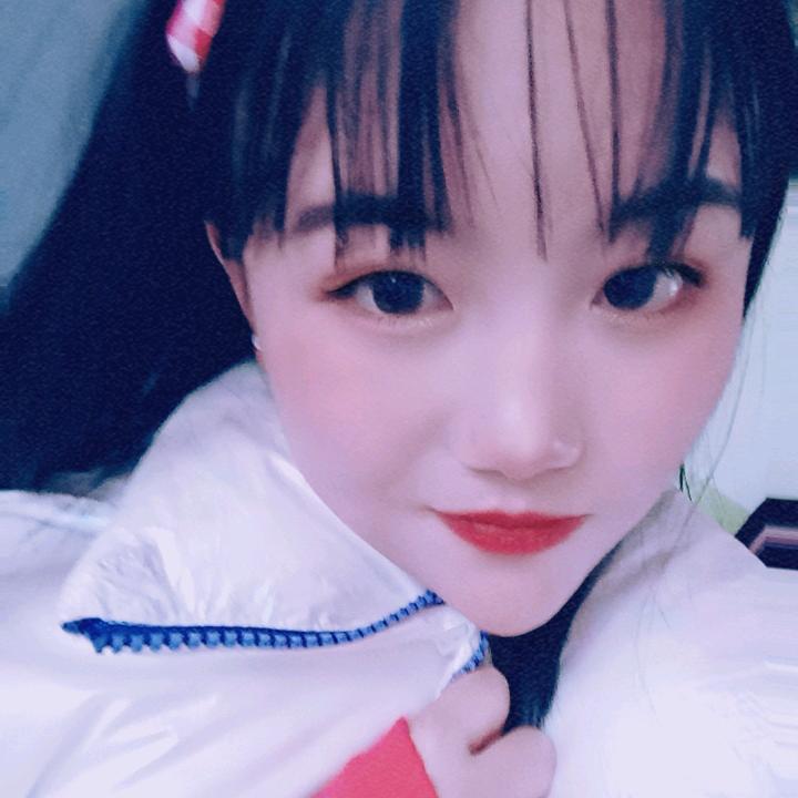 有虎牙的妹纸