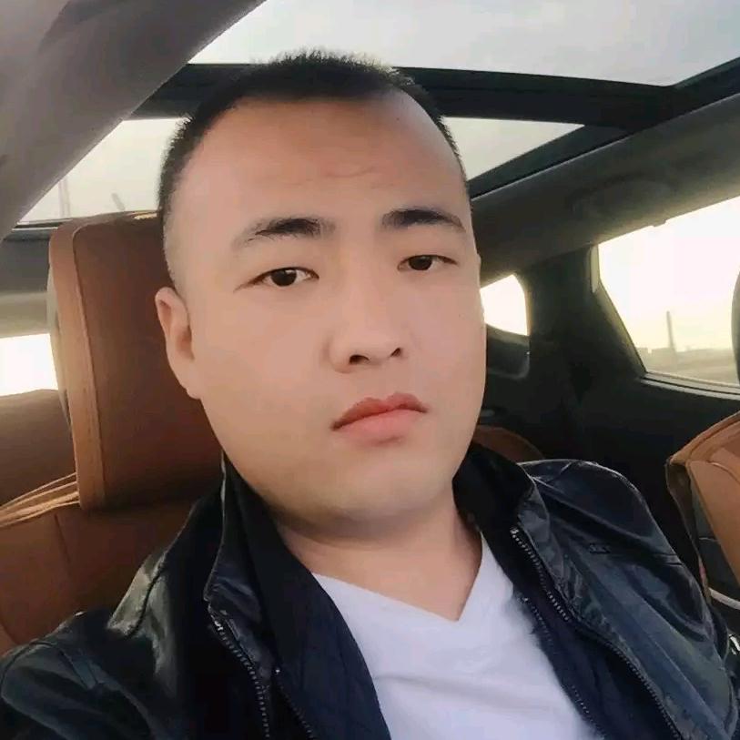 肖遥【蓝艺塑胶地板】