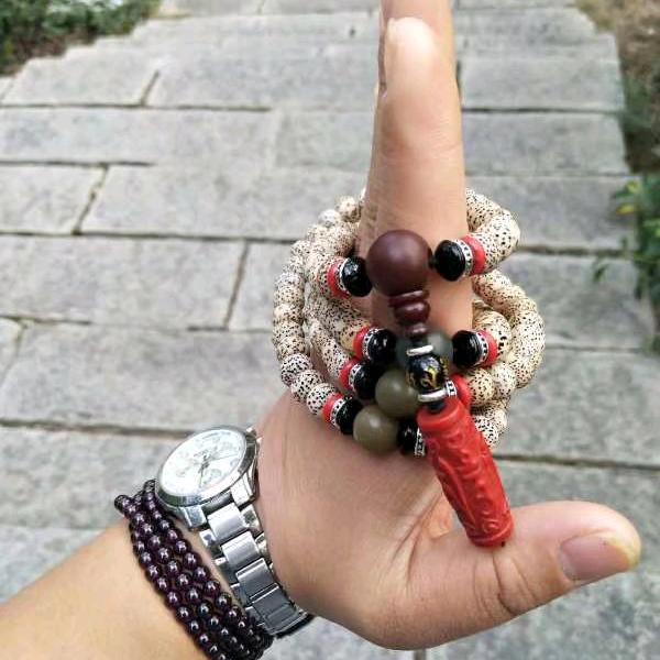 小曼在新疆