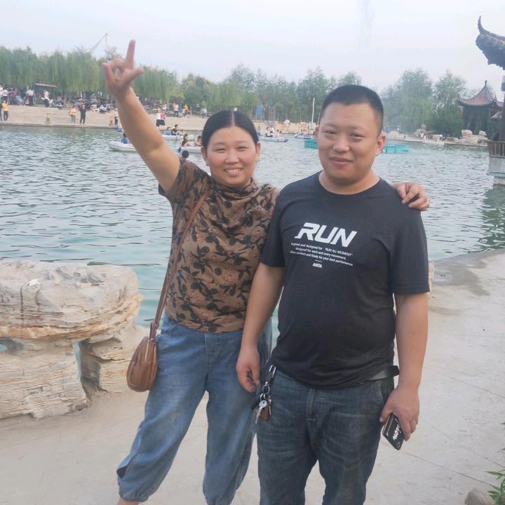 馆陶好又多司机超市