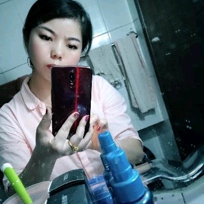 卖鸡鸭鱼肉的小姐姐