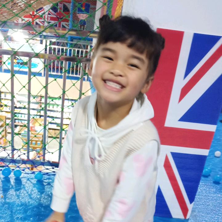 勤劳的小蜜蜂 ，☺☺☺😜😜😜