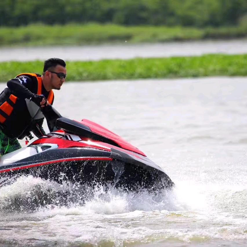 大叔爱骑小摩托