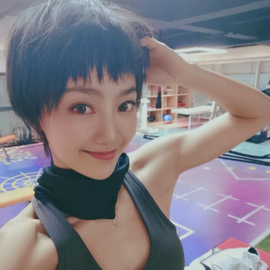 就是赵小黑呀🤔