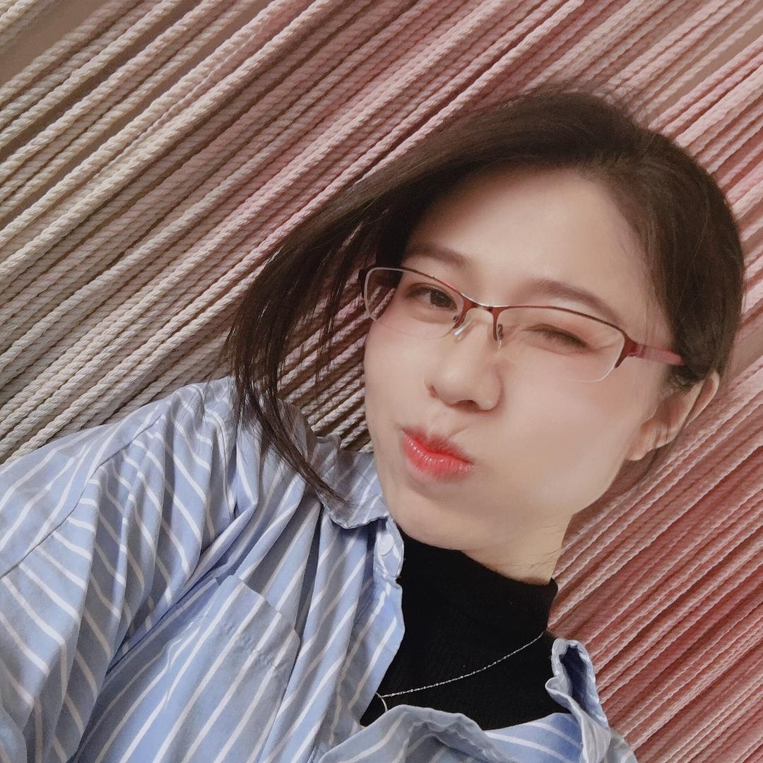 某女设计狮本狮