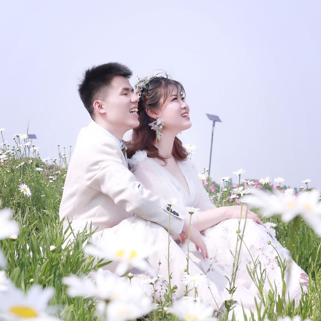 妞，给大爷笑两块钱的（跑互）