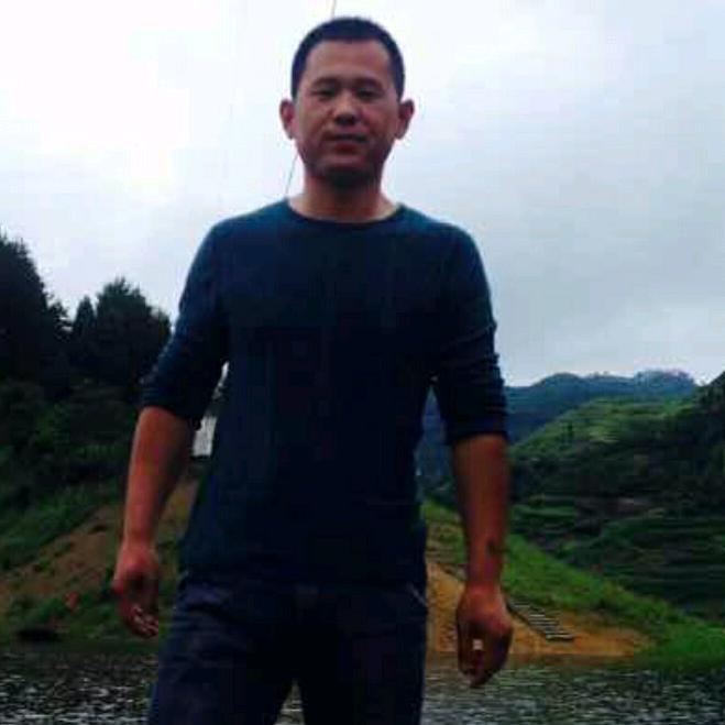 云淡风轻~~亮哥