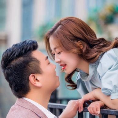 不要假装很努力现实很残酷