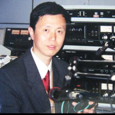 徐众：江苏人民广播电台原小星星节目主持人