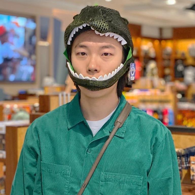 皮皮看电影🎬