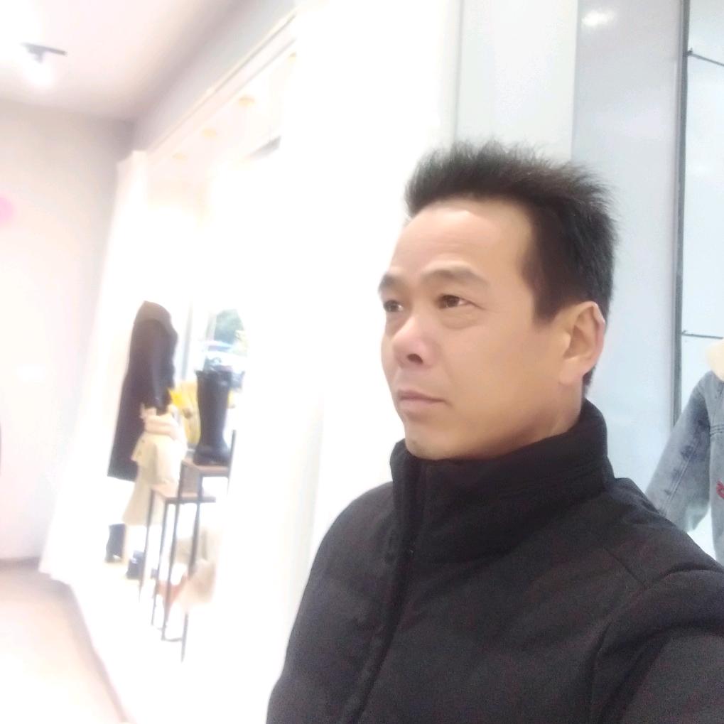 五阿哥业余主持、表演、唱歌