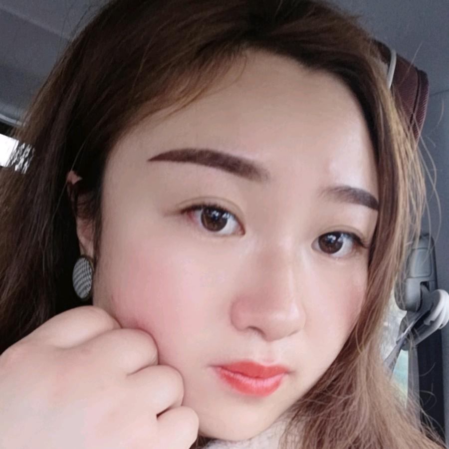 徐璐丹，群帮