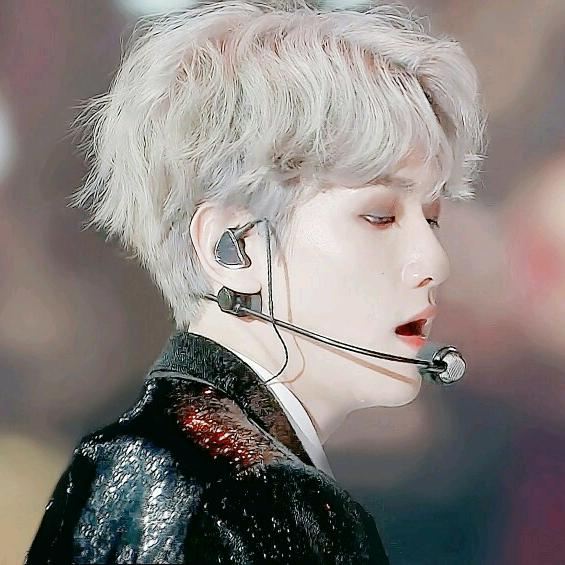 BAEKHYUN