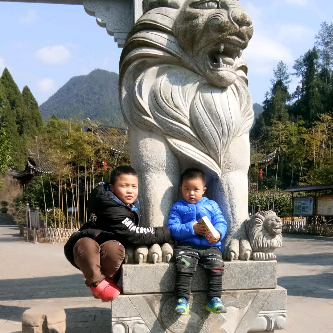 寒江伊就，江湖故人。