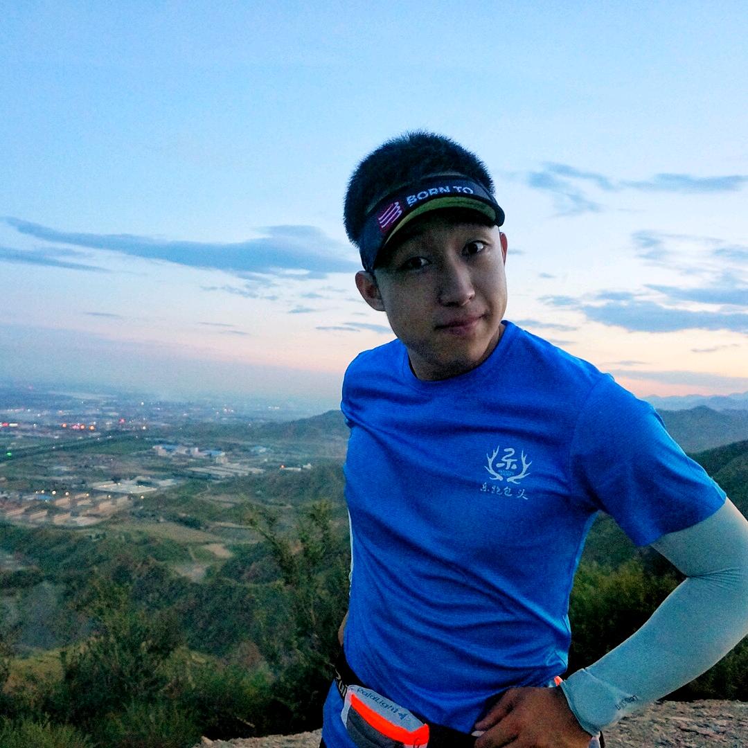 爱生活爱运动的华子