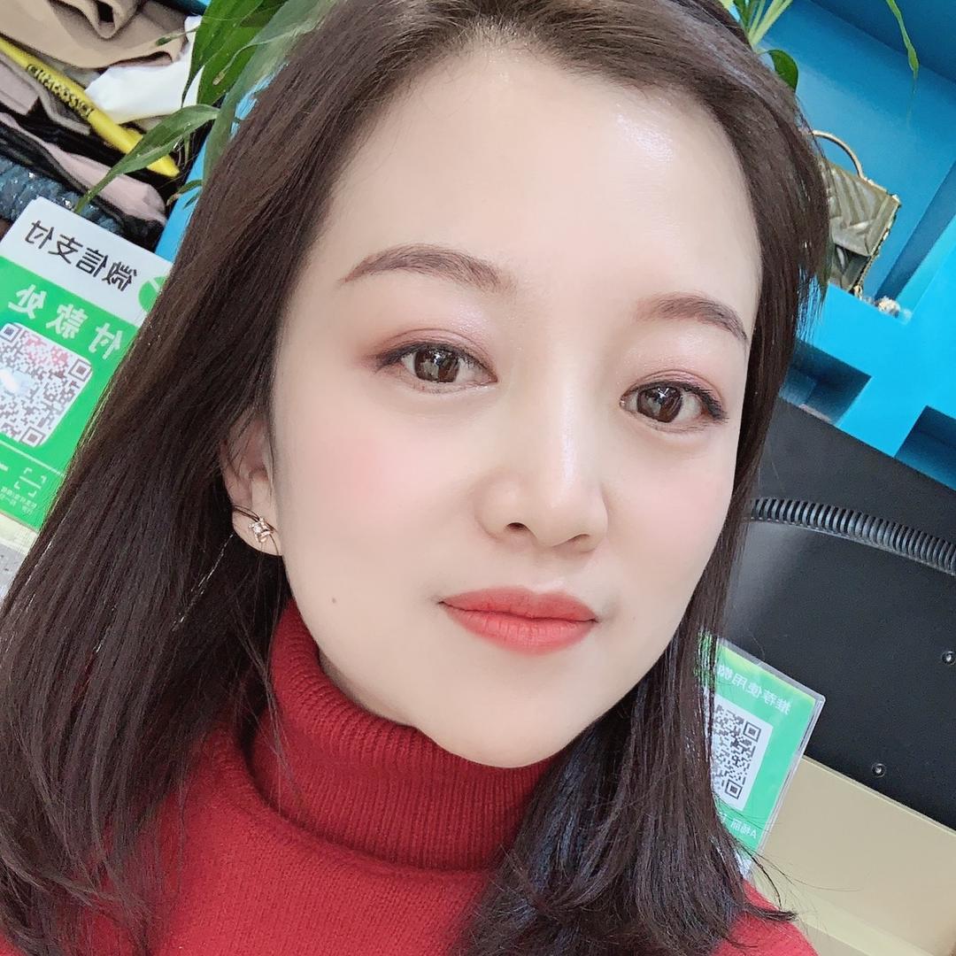 磴口县第一夫人皮草店