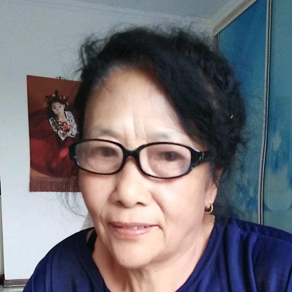 查娅: