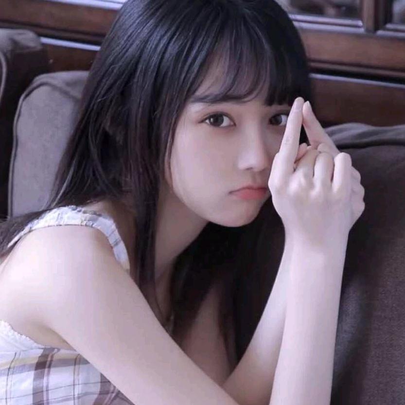 冰淇淋很甜，但很凉