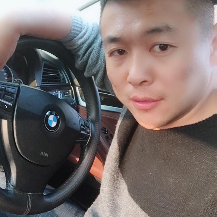 青岛鑫瑞源二手货车牟哥