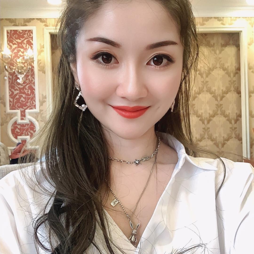 孙小样👄手势语