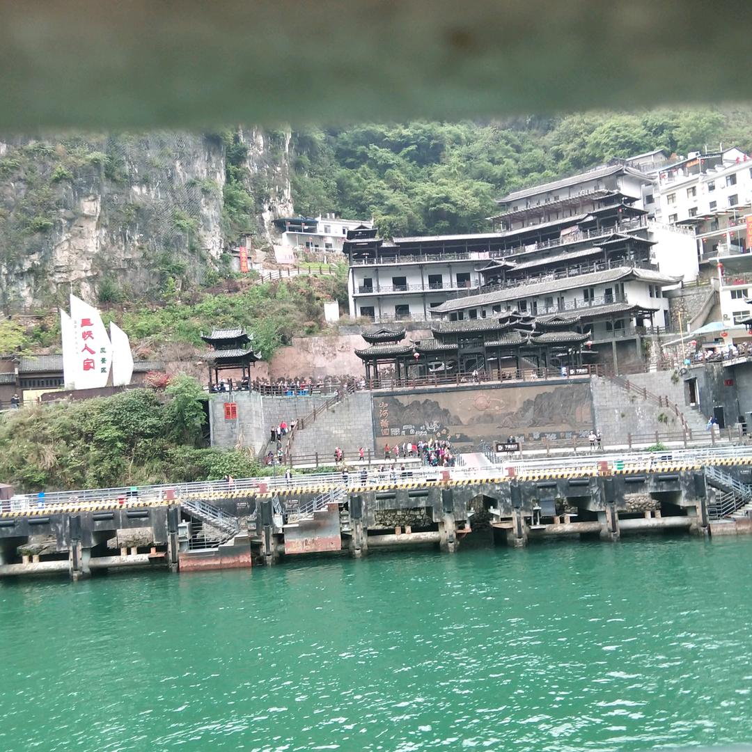 龙江荣
