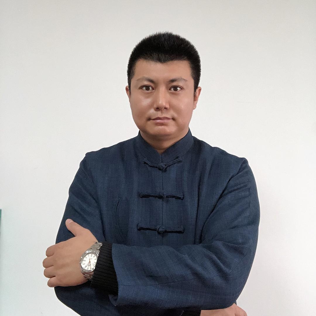 青少年体态侯老师