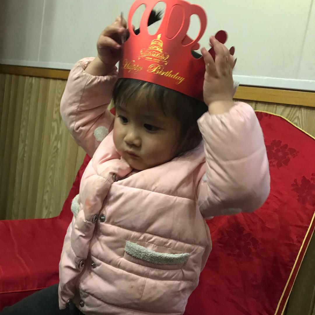 璐宝    ( Luna )