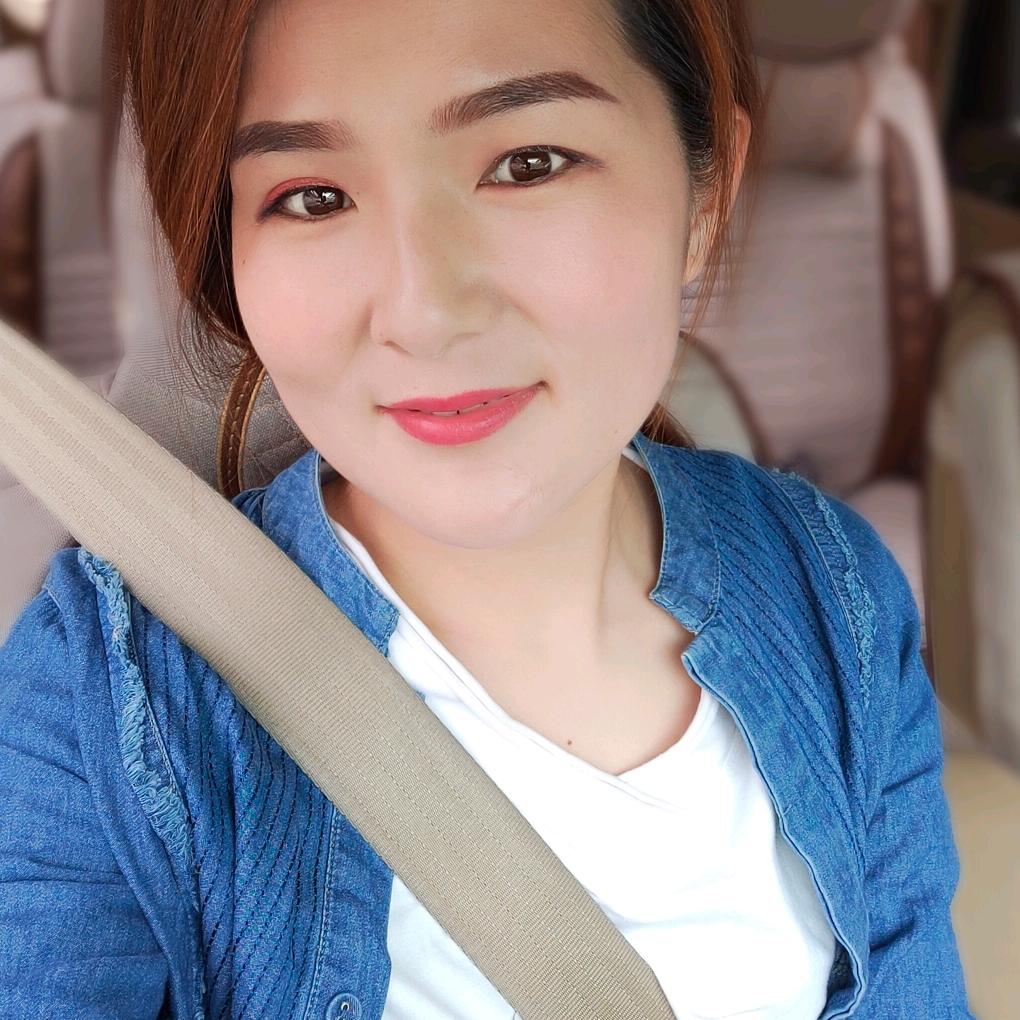衣品屋 美睫美甲