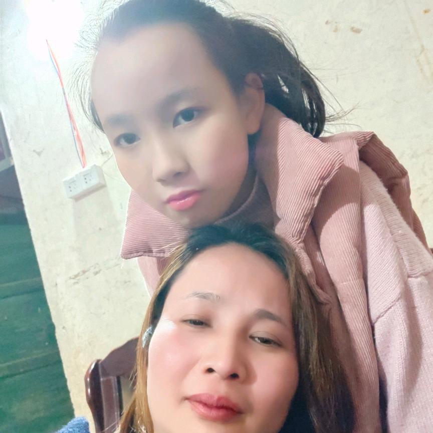 韦小艳