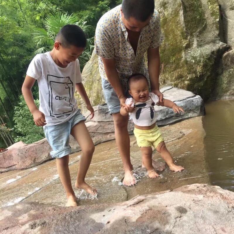 赵刚，挖机、拖车出租